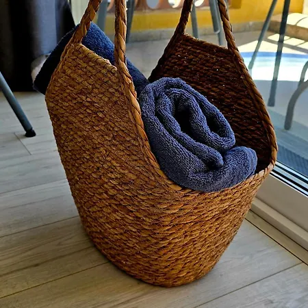 Americas Blue Ocean Адехе